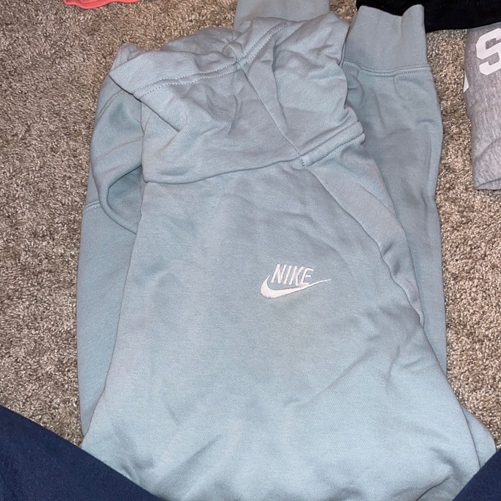 Nike Pullover - image 1